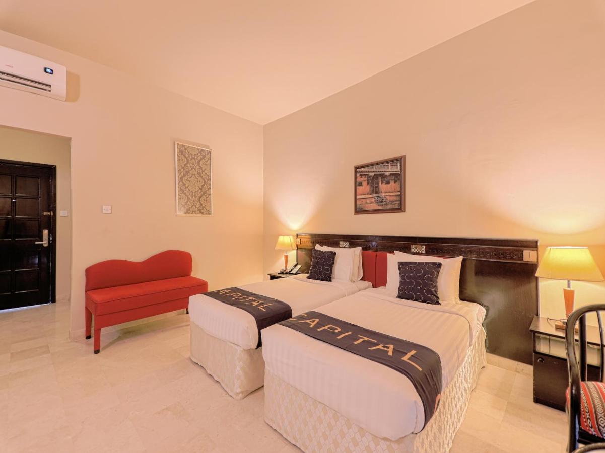 Capital O133 Al Sawadi Beach Resort & Spa Barka Exterior photo
