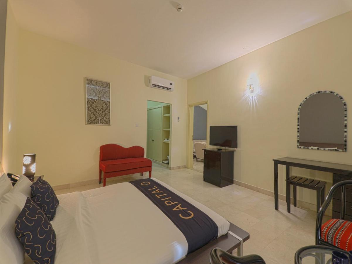 Capital O133 Al Sawadi Beach Resort & Spa Barka Exterior photo
